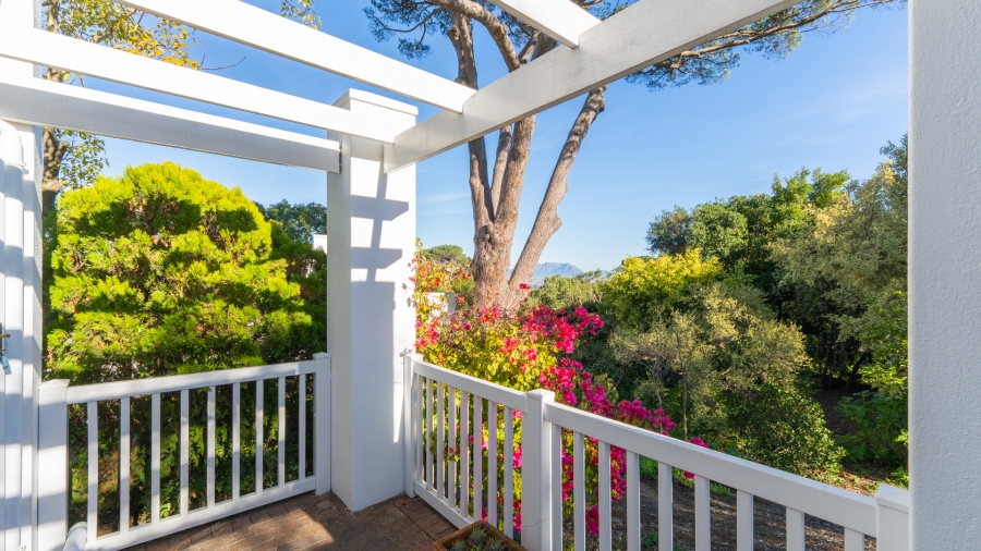 3 Bedroom Property for Sale in Zevenwacht Farm Village Western Cape